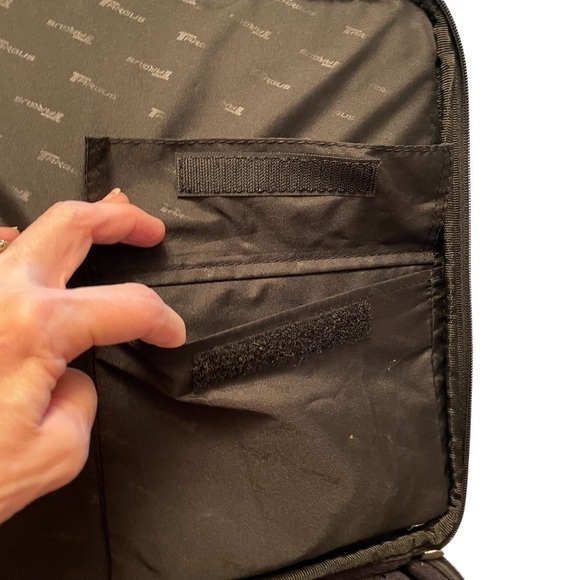 TARGUS Standard Notebook Case - Very good used condition - Shoulder strap - Picture 10 of 12